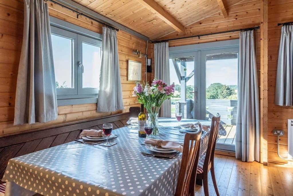 The Cabin, Parham Woodbridge Exterior foto